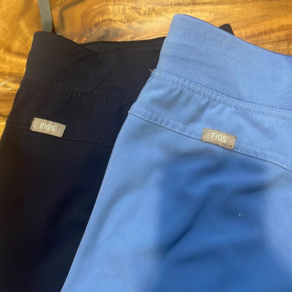 Figs small cargo scrub pants lot of 2